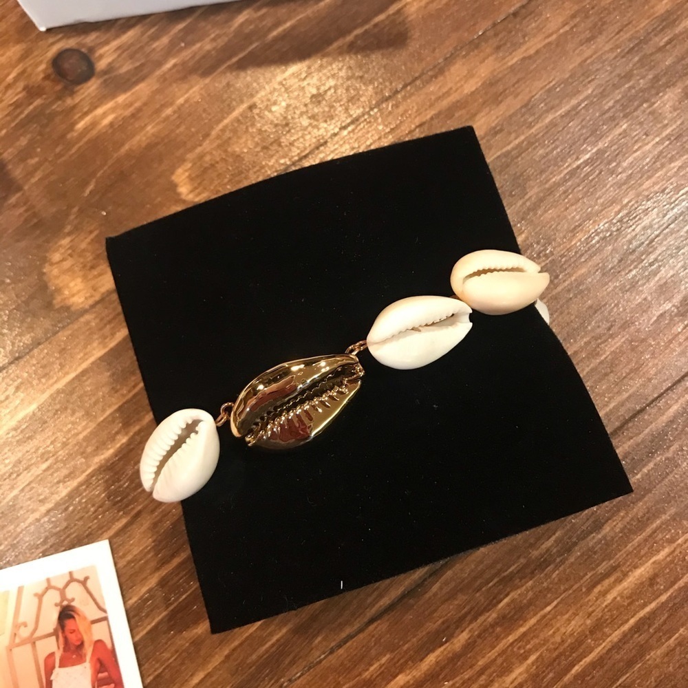 🐚 LOGANTAY Shell Yeah Bracelet - Picture 2 of 4